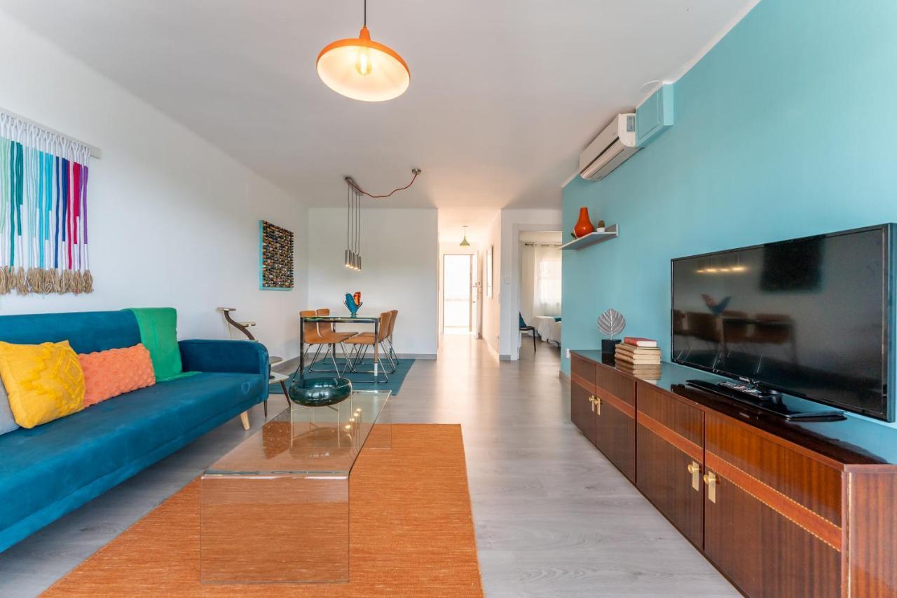 Beach Front Retro Hideaway In Salou Exterior foto