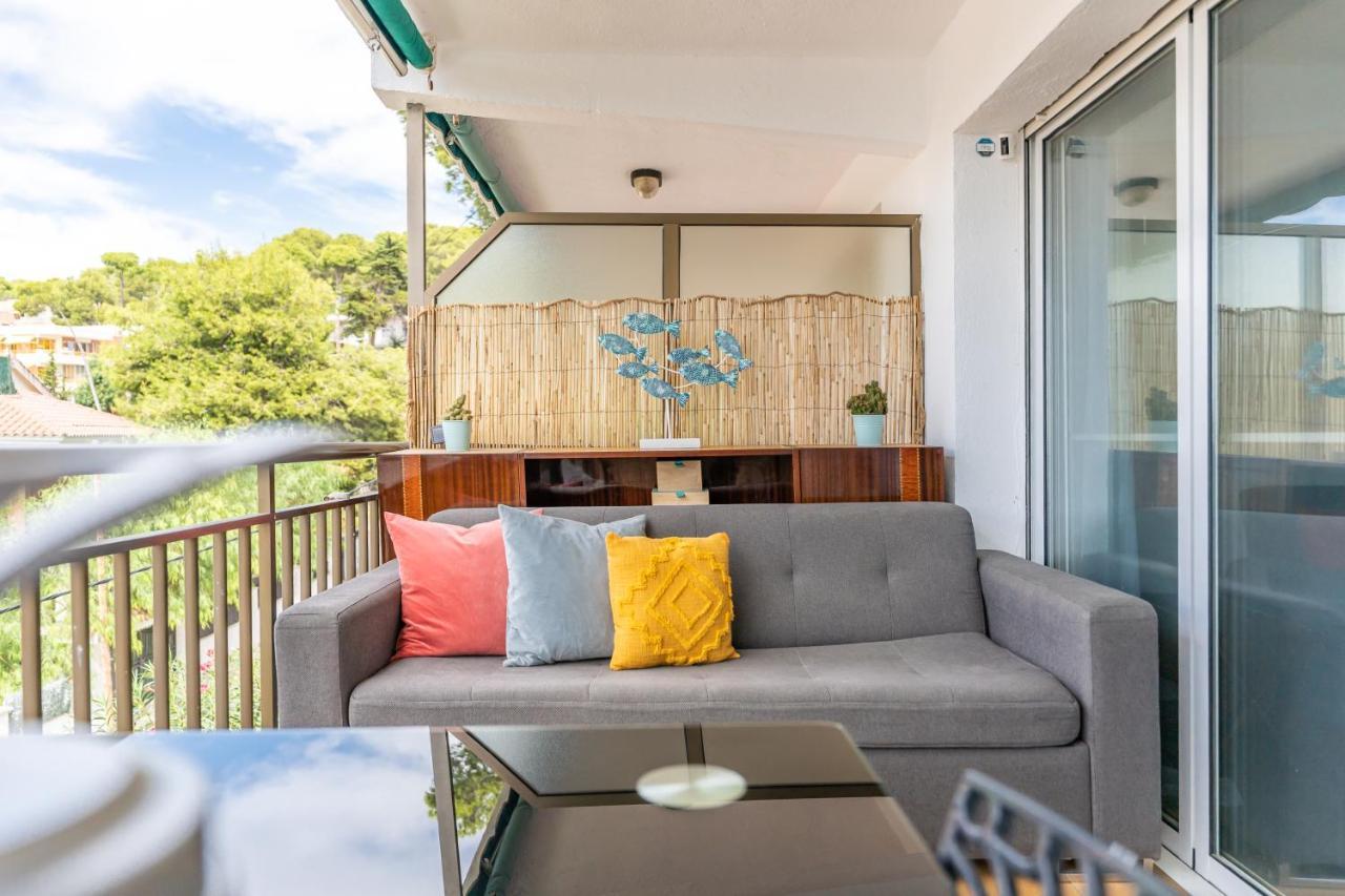 Beach Front Retro Hideaway In Salou Exterior foto